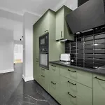 2-bedroom Downtown - 75m2, Ac And Balcony - By Rentujemy Apartman