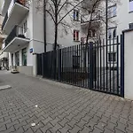 2-bedroom Downtown - 75m2, Ac And Balcony - By Rentujemy * Varsó