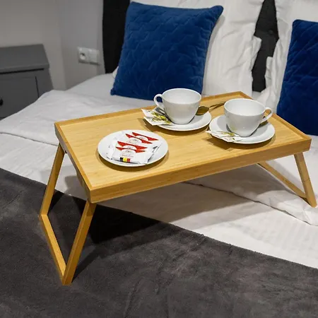 公寓 2-bedroom Downtown - 75m2, Ac And Balcony - By Rentujemy *