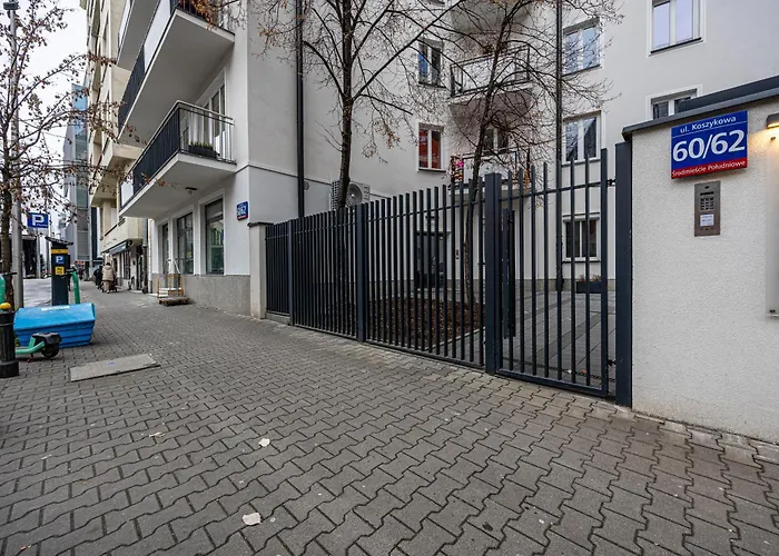 2-bedroom Downtown - 75m2, Ac And Balcony - By Rentujemy * ワルシャワ